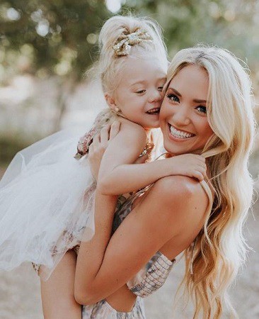 Everleigh Rose Mother biographyguy.com