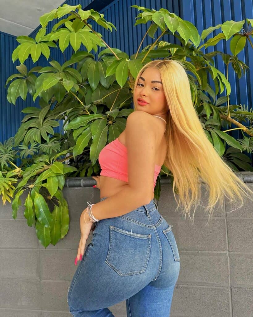 Devenity Perkins Bio biographyguy.com