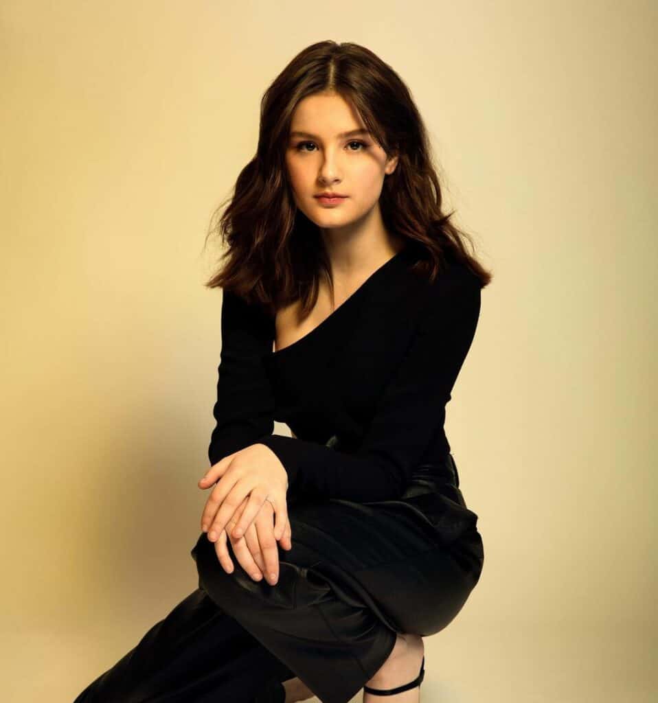 Hayley LeBlanc Net Worth Biographyguy.com