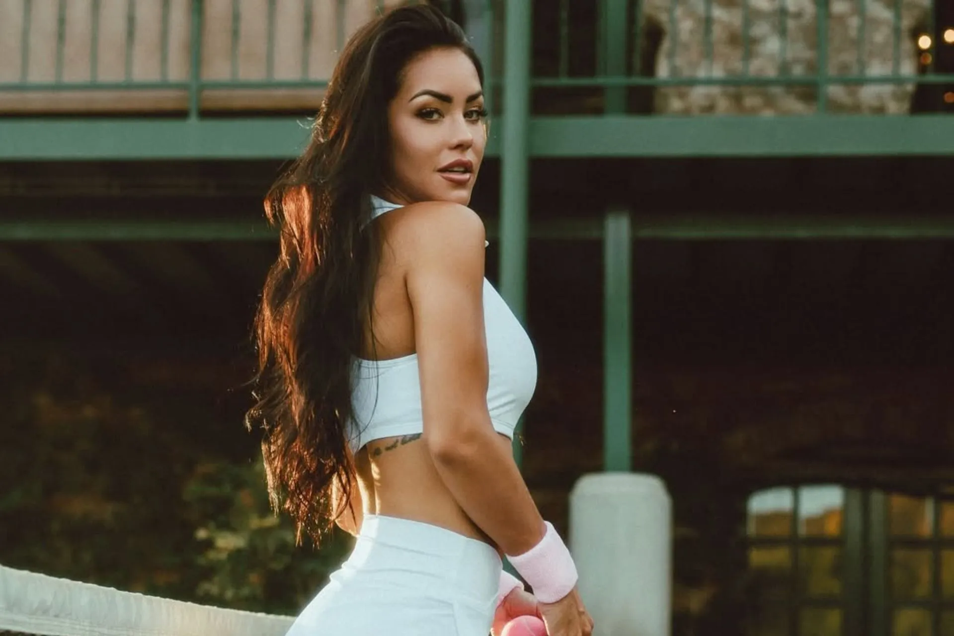Alina Lopez Wiki, Age, Bio, BBC, Net Worth, Feet, Height & More