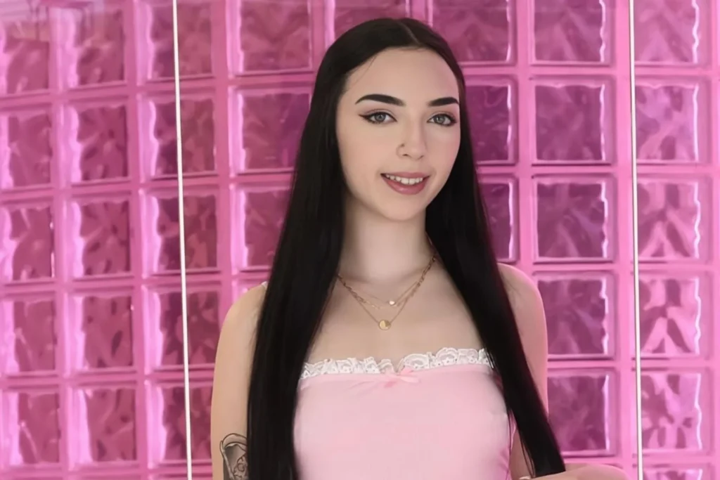 Scarlett Rosewood Wiki Biographyguy.com